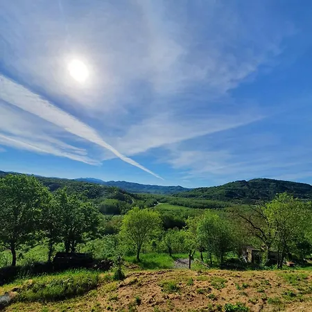 Holiday home Casa Leonarda, Old Authentic Istrian Stone House Near Motovun, Istria Zamask