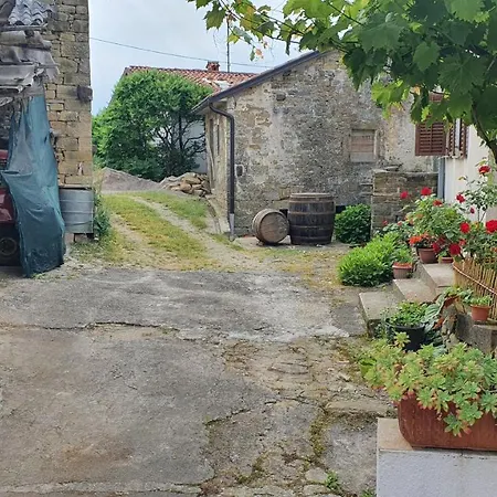 Casa Leonarda, Old Authentic Istrian Stone House Near Motovun, Istria Zamask