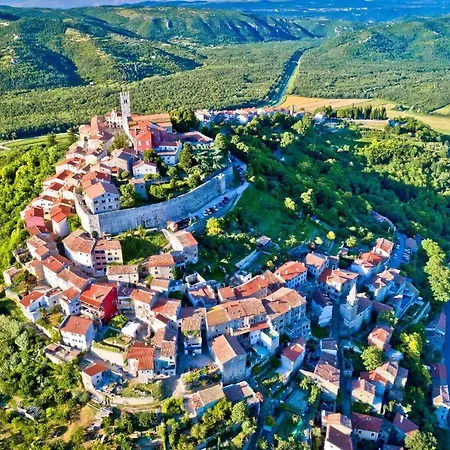 Casa Leonarda, Old Authentic Istrian Stone House Near Motovun, Istria Zamask