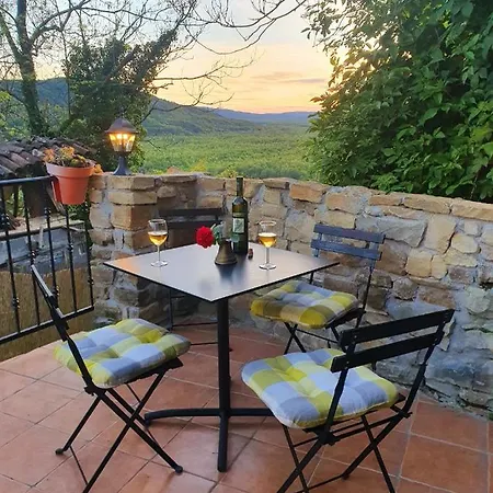 Casa Leonarda, Old Authentic Istrian Stone House Near Motovun, Istria Dom wakacyjny
