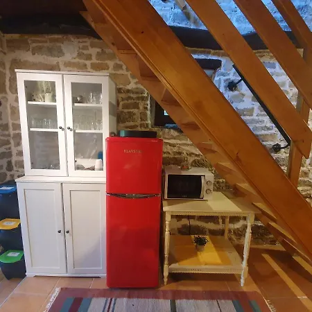 Casa Leonarda, Rustic Istrian Stone House, Nature, Peace And Hilltop Views, Near Motovun *