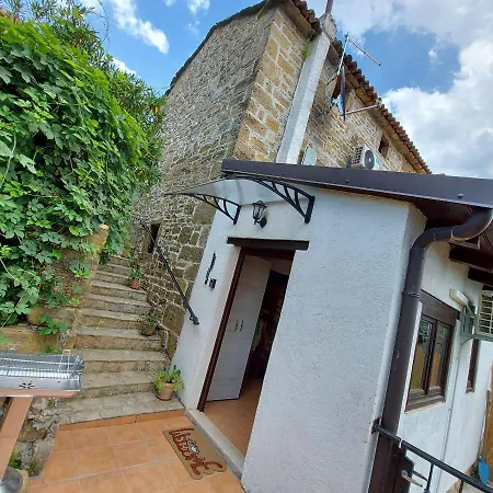 بيت للعطل Casa Leonarda, Rustic Istrian Stone House, Nature, Peace And Hilltop Views, Near Motovun *