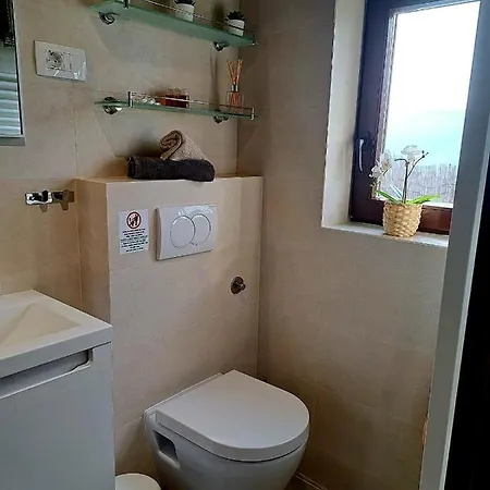 Casa Leonarda, Rustic Istrian Stone House, Nature, Peace And Hilltop Views, Near Motovun Dom wakacyjny Zamask