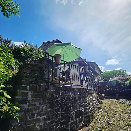 Casa Leonarda, Rustic Istrian Stone House, Nature, Peace And Hilltop Views, Near Motovun Dom wakacyjny